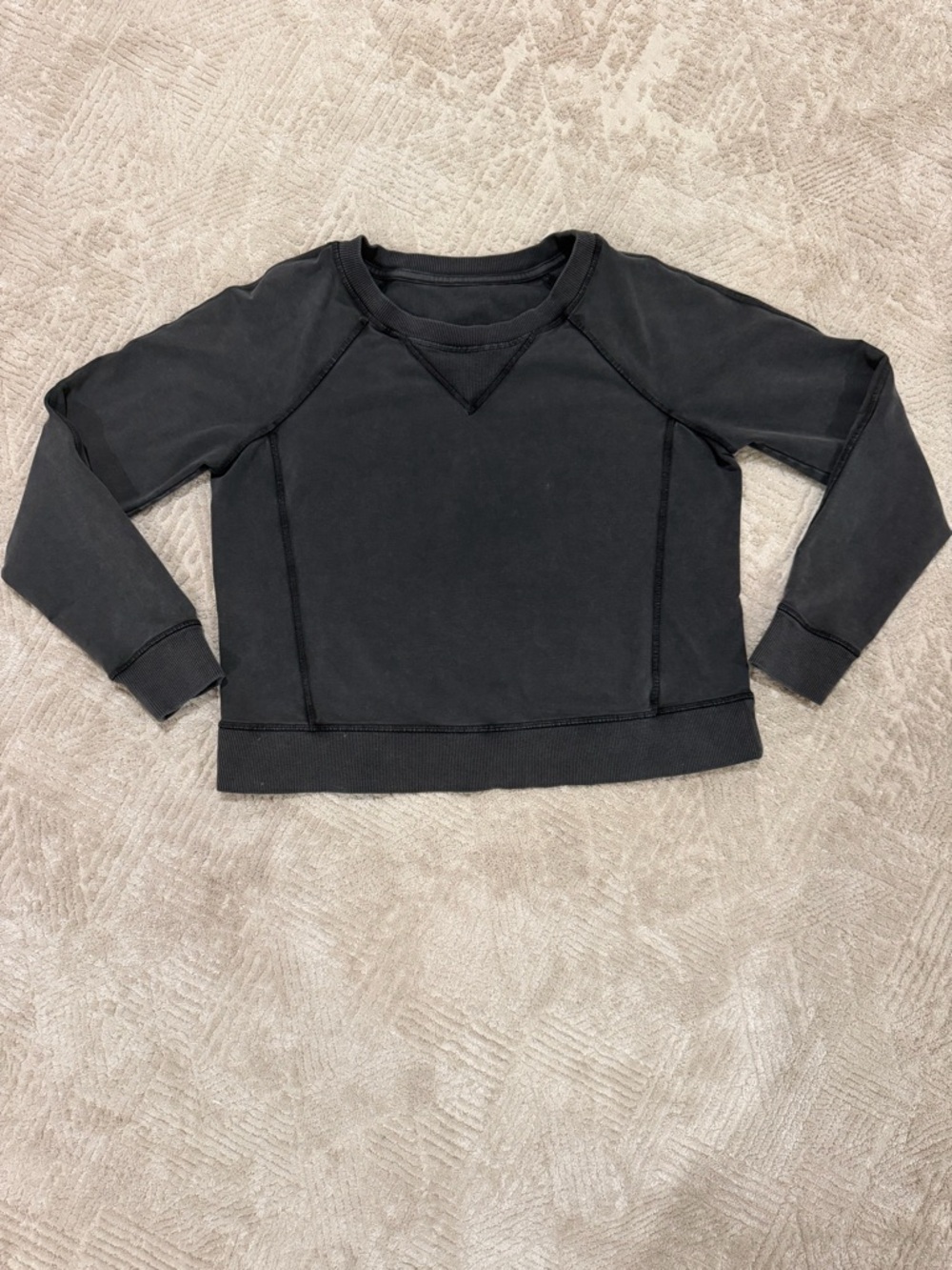 lululemon athletica Black Crewneck Sweatshirt - Picture 1 of 4